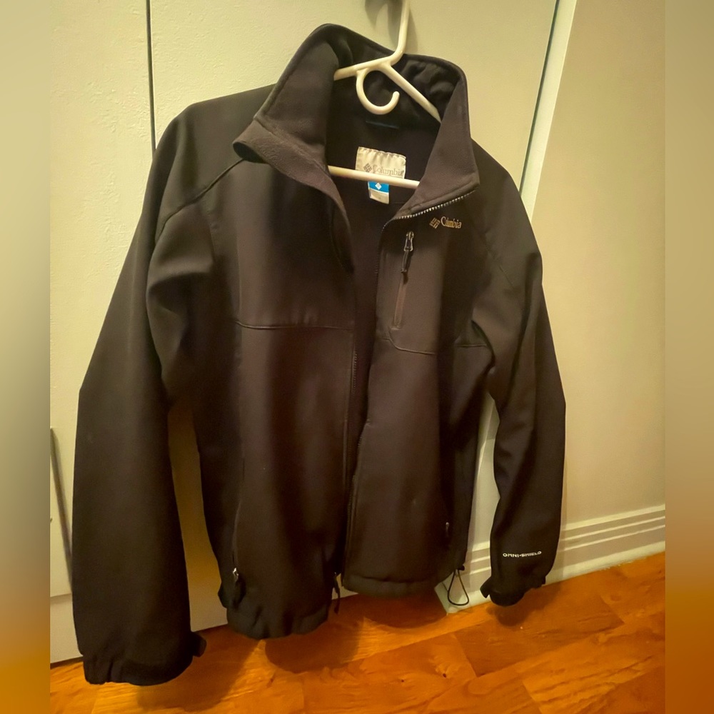 Columbia Soft Shell Jacket, Standard Medium Size,… - image 1